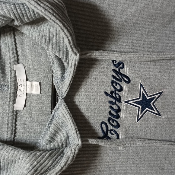 Wear by Erin Andrews - Picture 2 of 4